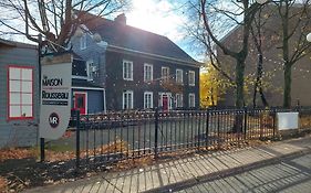 La Maison Rousseau